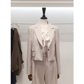 [파주점] 주크 테일러드 원버튼 크롭 자켓 V251MSF906