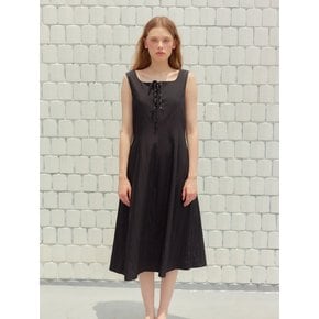 EYELET DETAIL SLEEVELESS MIDI ONEPIECE_BLACK