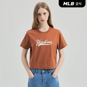 MLB [코리아공식] 여성 베이직 바시티 컬시브 크롭 티셔츠 NY (L.Brown)