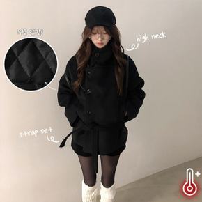 / 쿠넨 하이넥 스트랩 더블 하프 모 숏 코트
