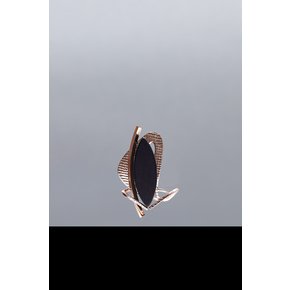 Dancing Joli Brooch - Onyx