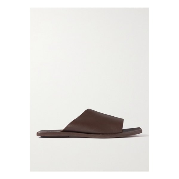 세인트 아그니 넷 서스테인 비대칭 가죽 샌들 브라운 1647597324069069