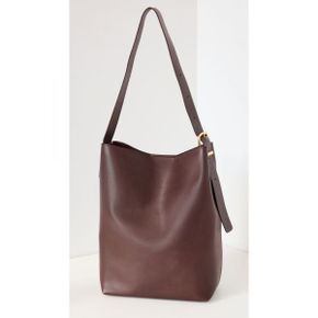 4975249 Madewell The Essential Bucket Tote in Leather