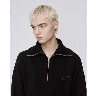 송지오 [파주점] 옴므 트윈팬서 커브드 립 하이넥 니트 SG2KT822BK