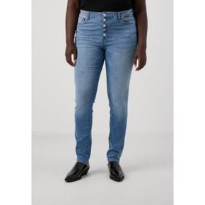 4997696 ONLY Carmakoma CARHUSH MID BUTTON BOX - Slim fit jeans light blue