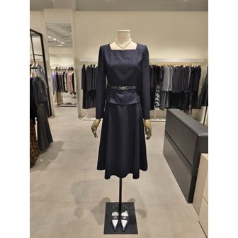 지고트 [파주점] 스퀘어넥 페플럼 플레어 원피스 JS3B0OP981