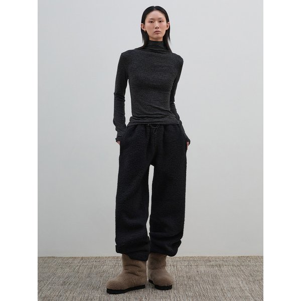 VEN STRIPE TURTLE-NECK T-SHIRT