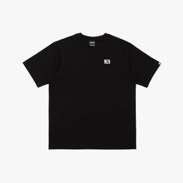 디아도라 [공식스토어] 프리즈 와펜 반팔 티셔츠 BLACK
