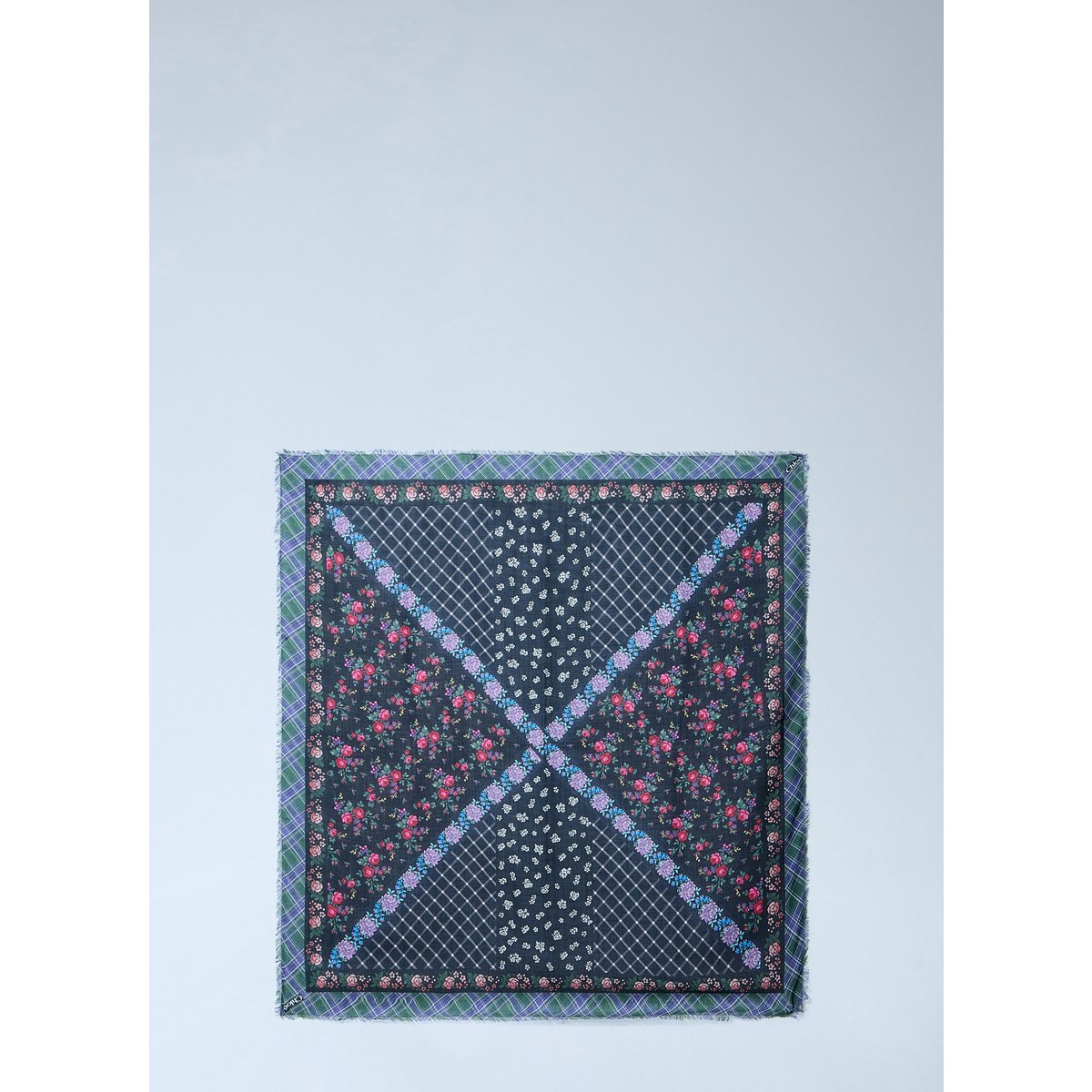 확대된 대표 Folk Square Scarf