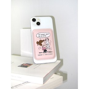 Girl picks up snoopy magsafe card wallet_HC249DWL002O