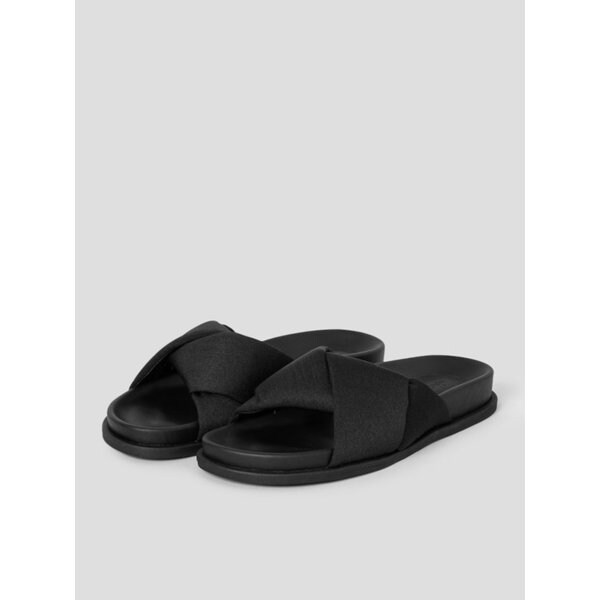 Haily Slippers  Black (TA64K2A015)