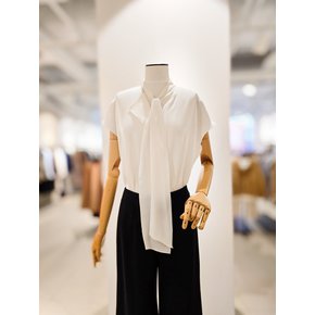 [파주점] [더아이잗컬렉션]드레이프 타이 브이넥 블라우스 CS4B0BL611