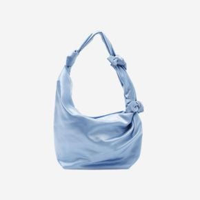 코스 나일론 히치 숄더백 라이트 블루 Cos Nylon Hitch Shoulder Bag Light Blue