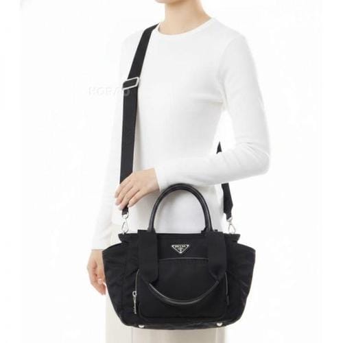 [MUST IT] 125731599 프라다 26FW 리나일론 토트백 1BG582 RV44 F0002