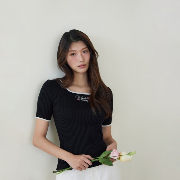 [시흥점] 여성 로즈레터링 배색 반팔니트 (ES2OKH51)