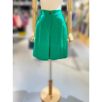 베네통 [여주점] 린넨 블렌드 원턱 하프 팬츠 (BAPT59531)