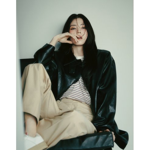 지오다노 NEW 여자 한소희 중기장 스웨이드 페이크레더 자켓 375507