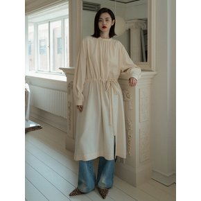 HALF NECK SHIRRING DRESS_CREAM