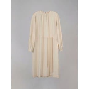 HALF NECK SHIRRING DRESS_CREAM