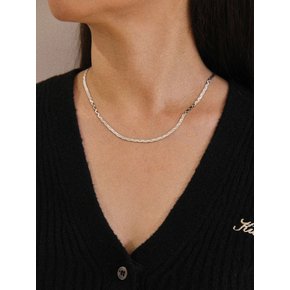 SLIM SNAKE CHAIN NECKLACE