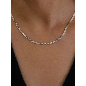 SLIM SNAKE CHAIN NECKLACE