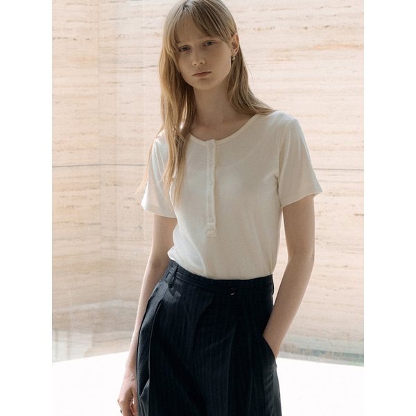 lace inner round-neck T-shirt (ivory) orc 6014