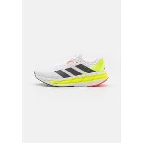 4727012 Adidas ADISTAR 3 - Road running shoes footwear white/night metallic/lucid lemon