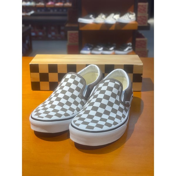 [여주점] (남여공용) 스니커즈 클래식 슬립온 COLOR THEORY CHECKERBOARD (브라운) (VN000BVZ1NU)