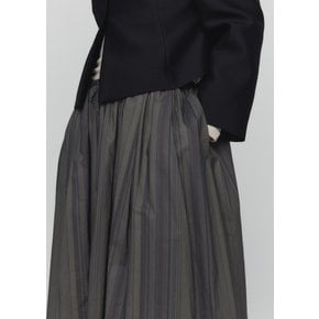 아모멘토 24FW STRIPE LAYERED SKIRT