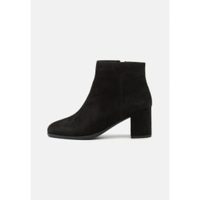 4720329 Clarks FREVA ZIP - Ankle boots black 81015784