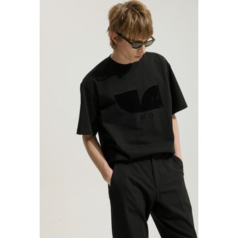 IRO [여주점] [이로] 남성 Flux 심볼 로고 반팔 티셔츠 IQTAM25752BKX