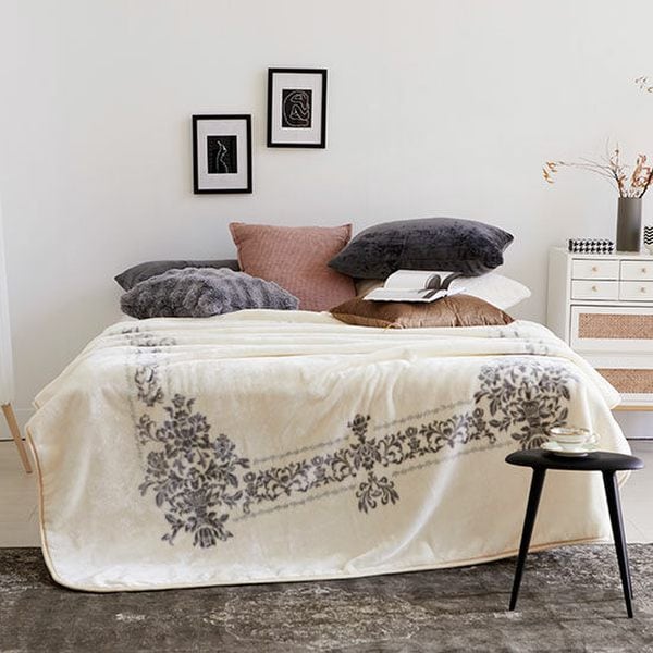 디럭스 담요 점보특대형 1종(200*220/로얄로즈or메종크림or미드나잇가든중1종)