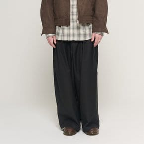 SEASON BALLOON TWO-TUCK SLACKS (BLACK)