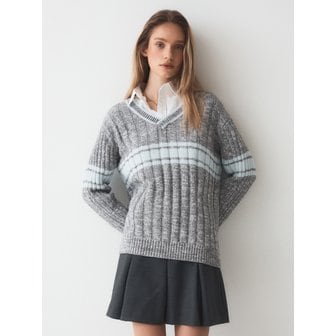 후아유 Nep Yarn Colorblock Sweater WHKAE1271F