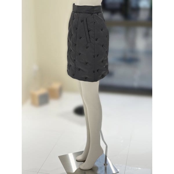 [부산점] [씨씨콜렉트] (SETUP) 엠브로이더리 구스다운 스커트 (E254PSD181)