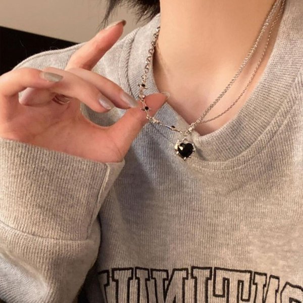[옷자락] 여자 데일리 시크 유니크 블랙하트 레이어드 목걸이