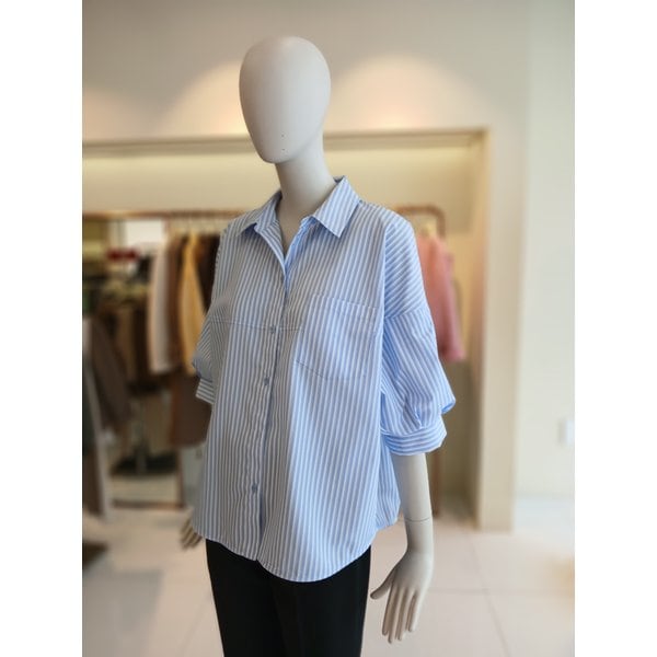 [여주점] 씨씨콜렉트 오픈카라볼륨소매루즈핏셔츠 E262psc160