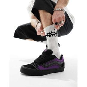 4490351 Vans Knu Skool sneakers in 2 tone black and purple