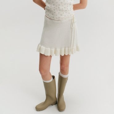 룩캐스트 타니 러플 니트 스커트_아이보리 / TANI RUFFLE KNIT SKIRT_IVORY