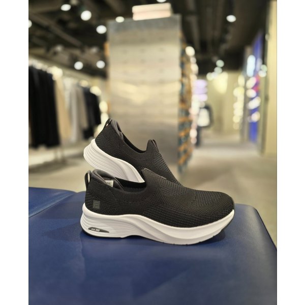 [파주점] RGB 피어 4.0 슬립온 워킹화 (1RM02939H-001)