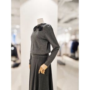 [파주점] [더아이잗컬렉션]울 플라워 포인트 풀오버 니트 CPBA1PO611