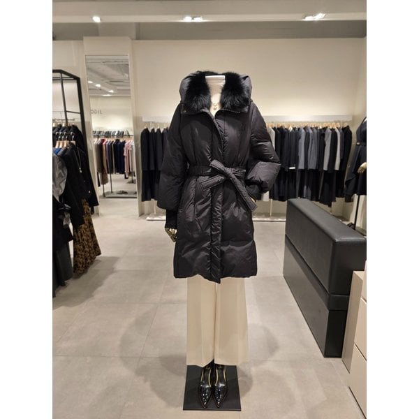 [파주점] 구스다운 허리 밴딩 벨티드 롱 패딩  JRCA2PD563