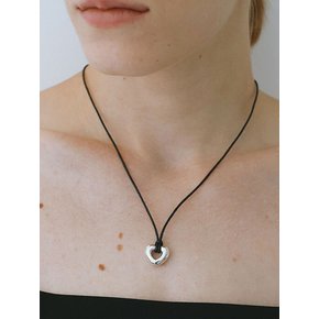 SWIMMING RING STRING NECKLACE (HEART)