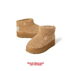 BOUCLE UGG BOOTS_CHESTNUT