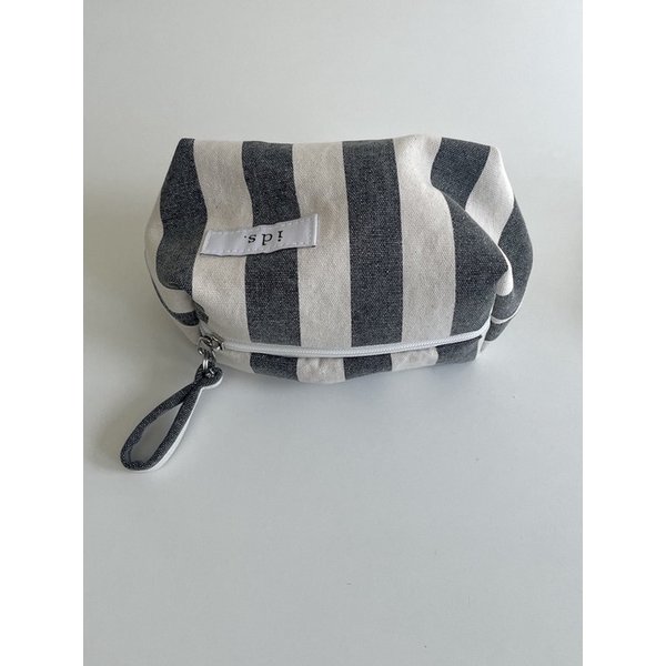 럭비 그레이 네모 파우치