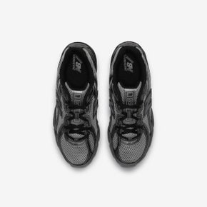 남녀공용 740 DARK SILVER METALLIC U740BSM NBPDGF055B (D)