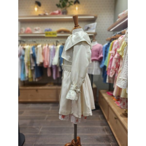 [파주점] (BE)루즈페 -프릴카라A라인트렌치7511910001