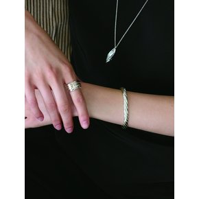 SOAR BANGLE BRACELET