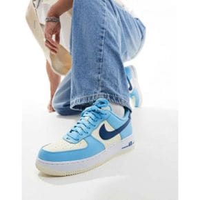 4742786 Nike Air Force 1 07 sneakers in blue and cream