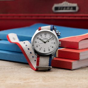 위켄더 뉴잉글랜드 스트라이프 스트랩 손목시계 39mm